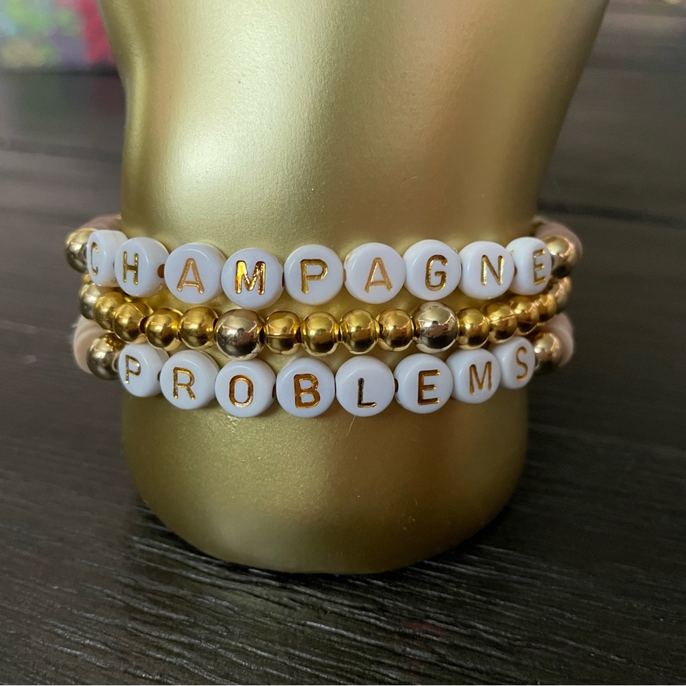 Taylor Swift Friendship Bracelets